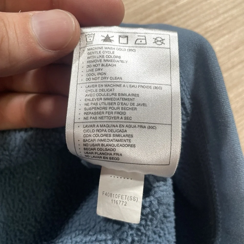 Nike small snag